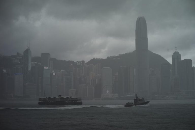 SERVIÇOS METEOROLÓGICOS DE MACAU BAIXAM O SINAL DE TEMPESTADE TROPICAL