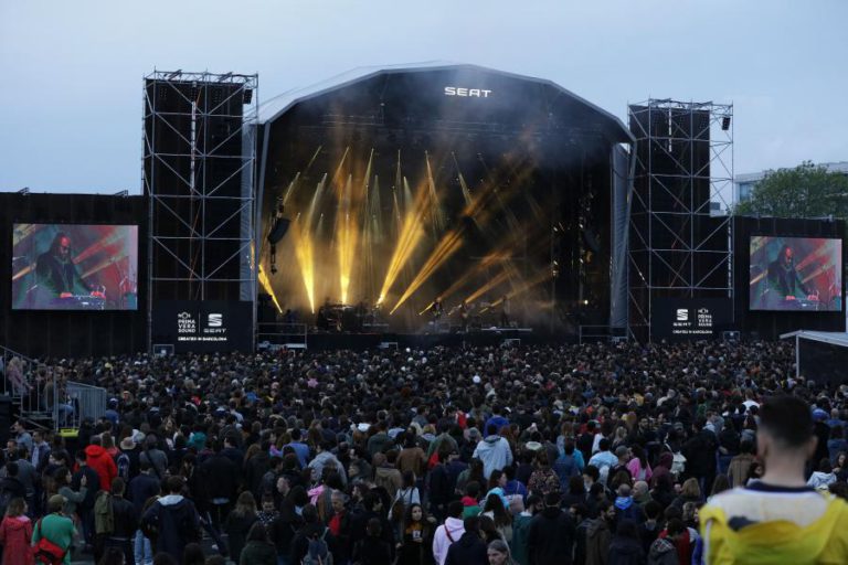 SÉTIMA EDIÇÃO DO PRIMAVERA SOUND ARRANCOU COM MAU TEMPO E AO SOM DE FOGO FOGO