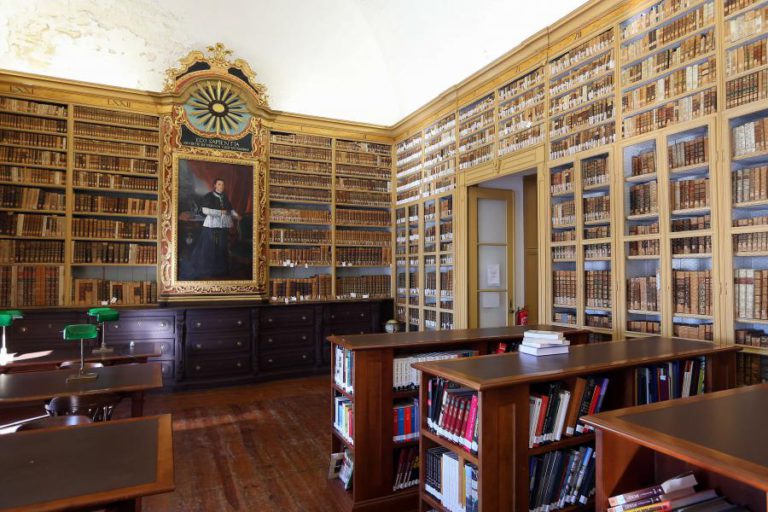 BIBLIOTECA PÚBLICA DE ÉVORA VAI RECEBER OBRAS DE CONSERVAÇÃO E RESTAURO