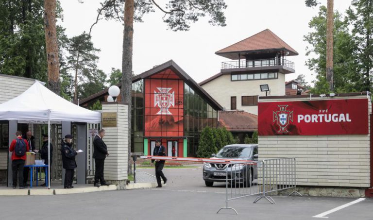 SELEÇÃO PORTUGUESA DE FUTEBOL JÁ ‘ATERROU’ NA RÚSSIA