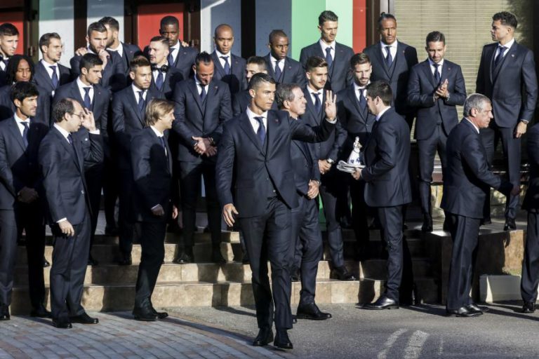 SELEÇÃO DE PORTUGAL JÁ INSTALADA NA ‘FORTALEZA’ DE KRATOVO