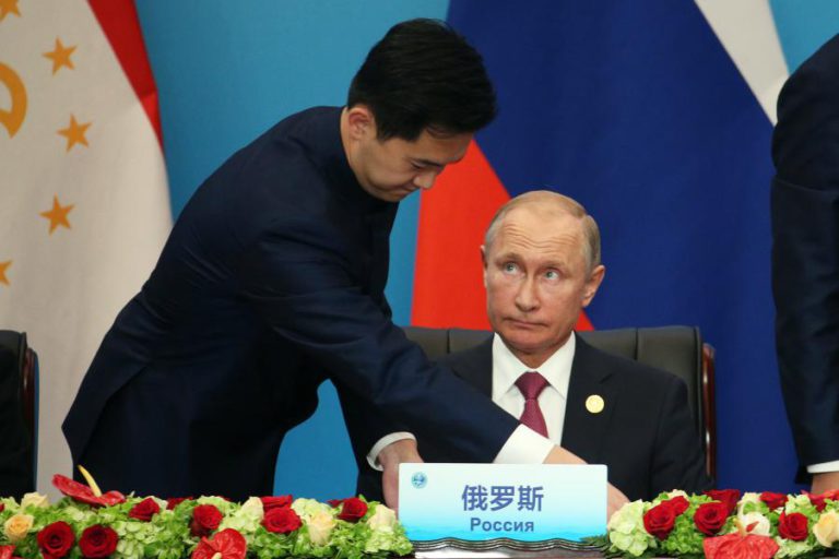 PUTIN DISPONÍVEL PARA ENCONTRO COM TRUMP
