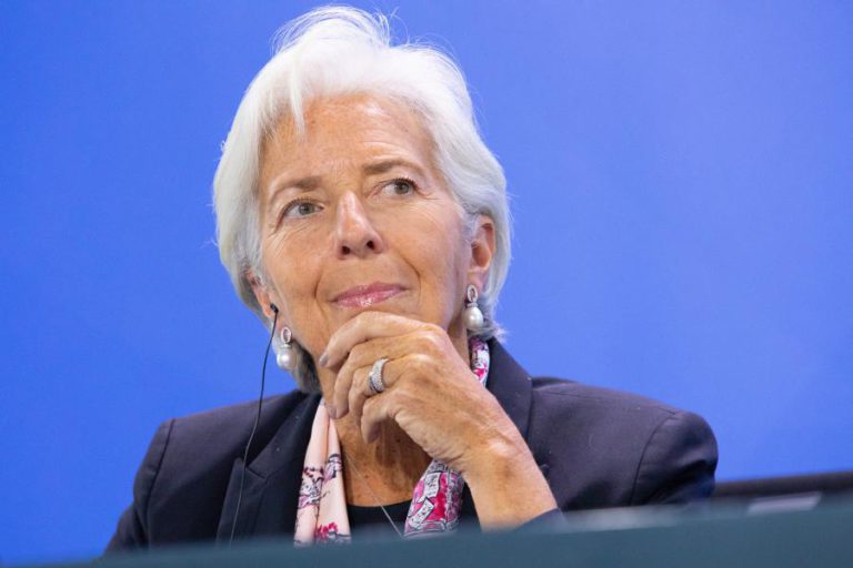 FMI DIZ QUE MAIS DINHEIRO NO MAIOR BANCO ANGOLANO SÓ COM FECHOS E DESPEDIMENTOS