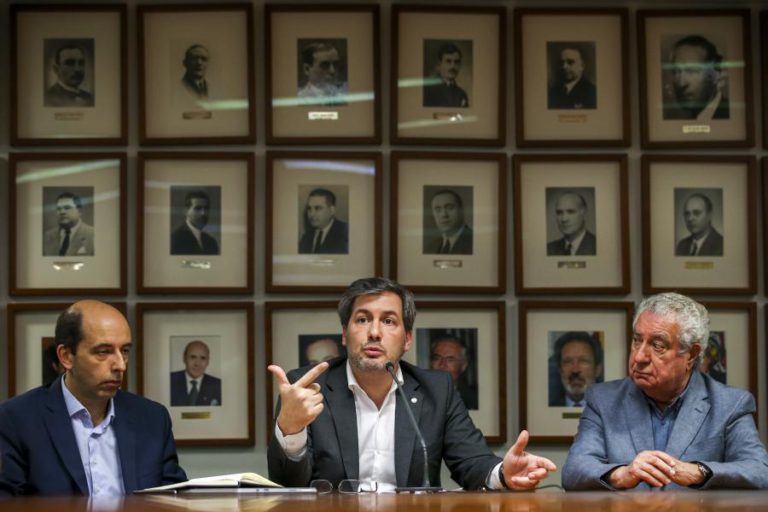 BRUNO DE CARVALHO CONFIRMA NOVE RESCISÕES NO SPORTING