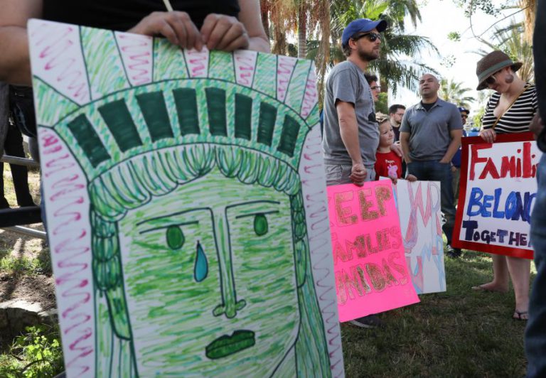 CINCO IMIGRANTES MORRERAM APÓS PERSEGUIÇÃO POLICIAL NA FRONTEIRA EUA/MÉXICO