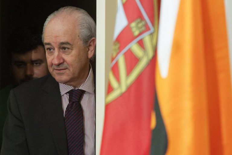 PRESIDENTE DO PSD ACUSA GOVERNO DE “ALDRABICE POLÍTICA”