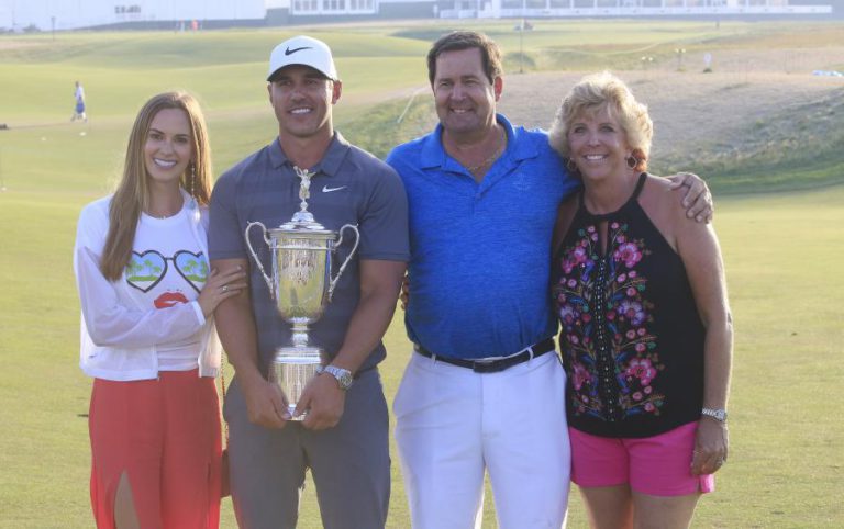 BROOKS KOEPKA REVALIDOU TÍTULO DO US OPEN EM GOLFE