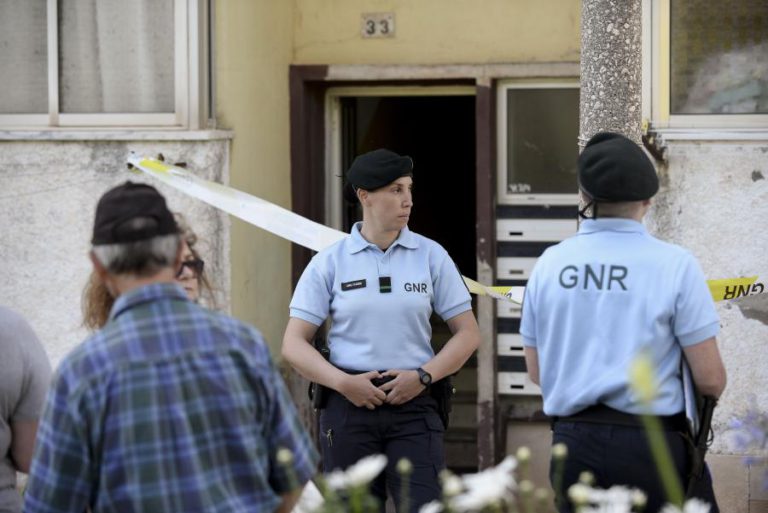 CASAL DE IDOSOS ENCONTRADO MORTO NAS CALDAS DA RAINHA