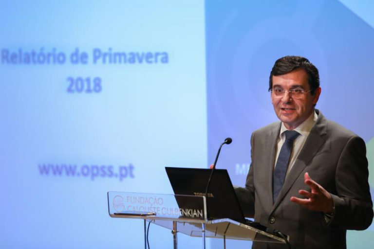 IMPOSSÍVEL RESOLVER EM DOIS ANOS PRIVAÇÕES ACUMULADAS NA SAÚDE