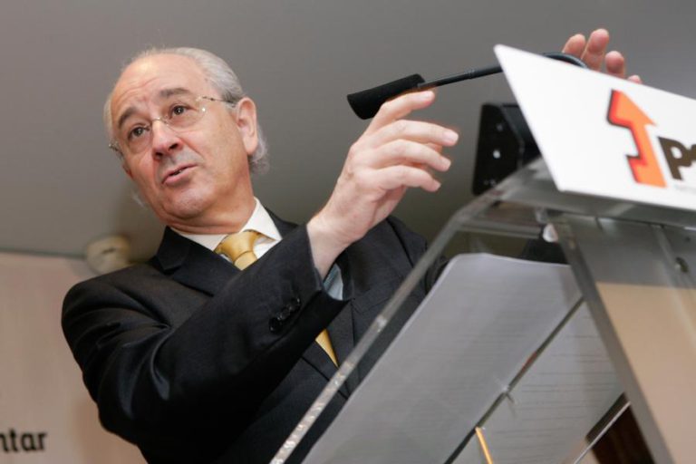 DIREÇÃO DO PSD DIZ QUE BANCADA APROVOU “À REVELIA” DE RIO PROJETO DO CDS SOBRE COMBUSTÍVEIS