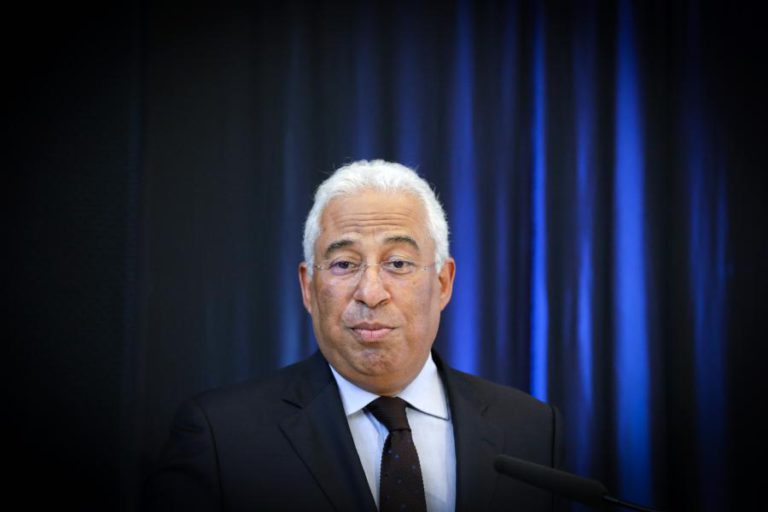 VISITA DE PRIMEIRO-MINISTRO PORTUGUÊS A ANGOLA EM AGOSTO OU SETEMBRO