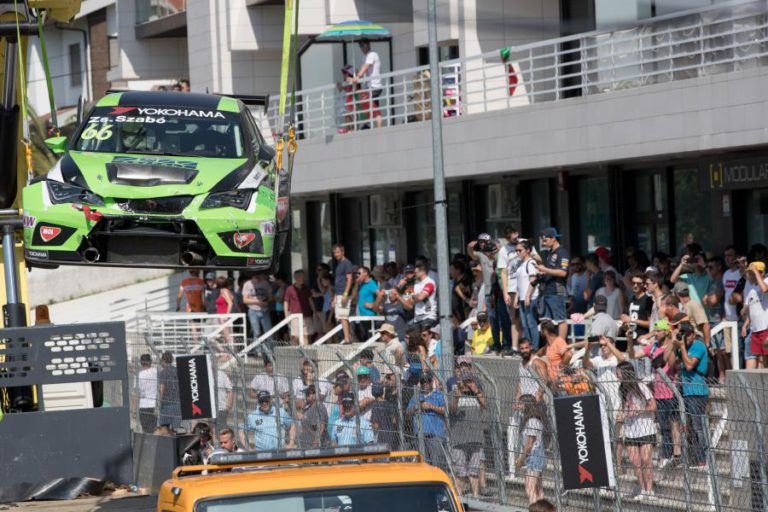 ACIDENTE EM VILA REAL NO WTCR PROVOCOU FERIMENTOS EM QUATRO PILOTOS