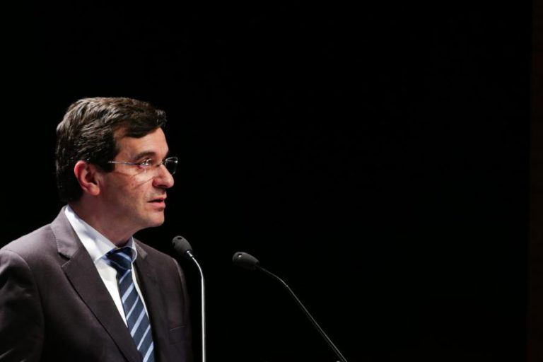 UTILIZAÇÃO DA CANÁBIS PARA FINS RECREATIVOS “CARECE DE PONDERAÇÃO”, DIZ MINISTRO DA SAÚDE
