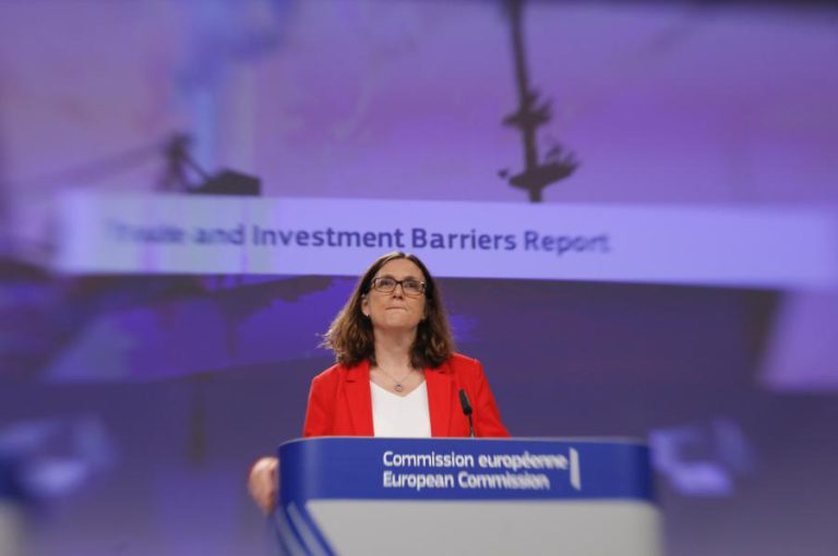 COMISSÁRIA EUROPEIA DIZ QUE EUA FORAM AVISADOS SOBRE CONSEQUÊNCIAS DAS TARIFAS