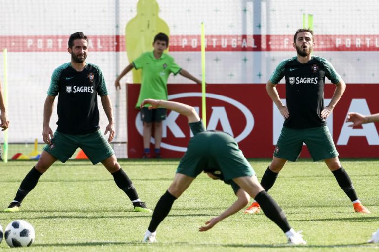 PORTUGAL A ‘MEIO GÁS’ NO INÍCIO DA PREPARAÇÃO DO JOGO COM URUGUAI