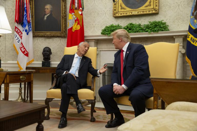 “VAI-SE ENCONTRAR COM JUNCKER, ISSO SÃO BOAS NOTÍCIAS”, DIZ MARCELO A TRUMP