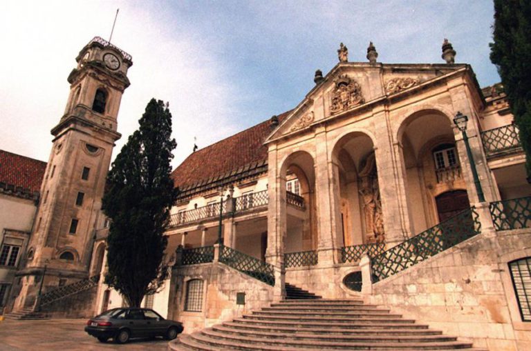 ESTUDANTES DE MACAU PODEM CANDIDATAR-SE A BOLSAS PARA UNIVERSIDADE DE COIMBRA