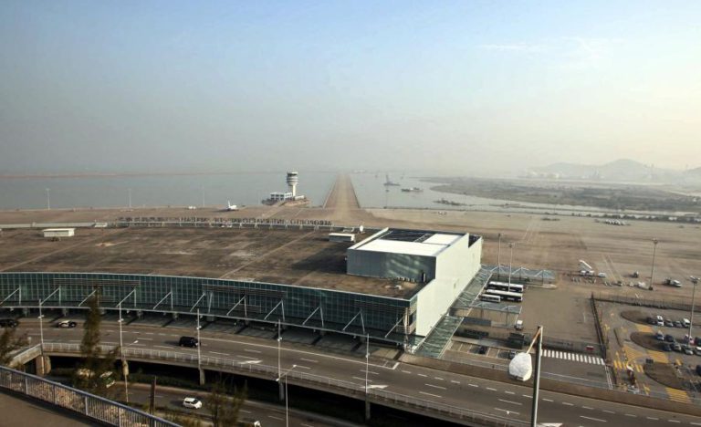 AEROPORTO DE MACAU ESPERA RECEBER MAIS DE OITO MILHÕES DE PASSAGEIROS ESTE ANO
