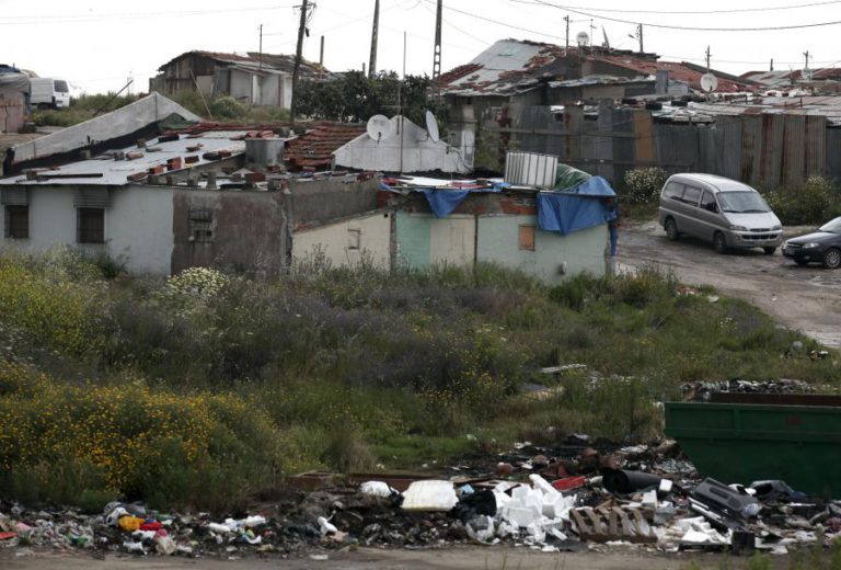 INCÊNDIO NO BAIRRO DA TORRE EM LOURES PROVOCOU 25 DESALOJADOS