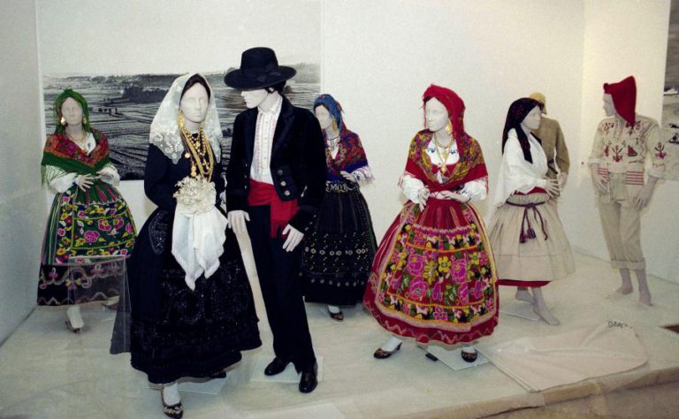 EXONERAÇÃO DA DIRETORA DO MUSEU NACIONAL DO TRAJE EM DIÁRIO DA REPÚBLICA