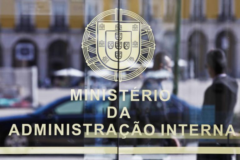 GOVERNO QUER PROIBIR RULOTES DE VENDER ÁLCOOL EM ZONAS DE LISBOA E ALBUFEIRA