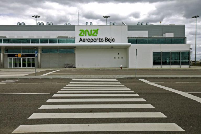 PCP INSISTE NA NECESSIDADE URGENTE DE APROVEITAMENTO DO AEROPORTO DE BEJA