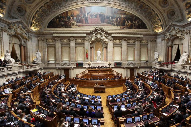 PCP CHAMA MINISTRO DA CIÊNCIA AO PARLAMENTO PARA ABORDAR DESCONGELAMENTO DE CARREIRAS