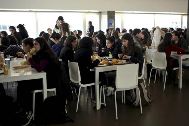 CANTINAS E REFEITÓRIOS ESCOLARES CONCESSIONADOS COM AVALIAÇÃO BOA