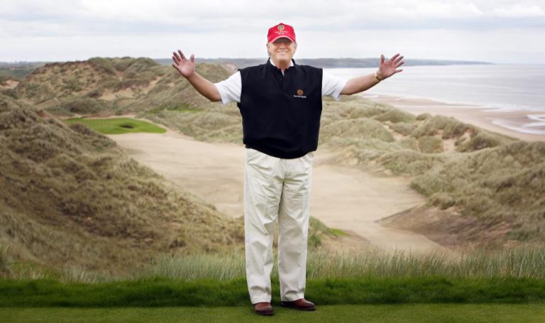 NEGÓCIO DA FAMÍLIA TRUMP DESTROI ÁREA DE DUNAS PERTO DE CAMPO DE GOLFE NA ESCÓCIA
