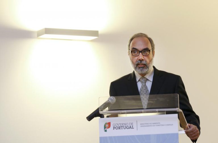 INQUÉRITO/ENERGIA: REGULADOR FOI ALVO DE “ATAQUES ORQUESTRADOS” POR CAUSA DE PARECER AOS CMEC