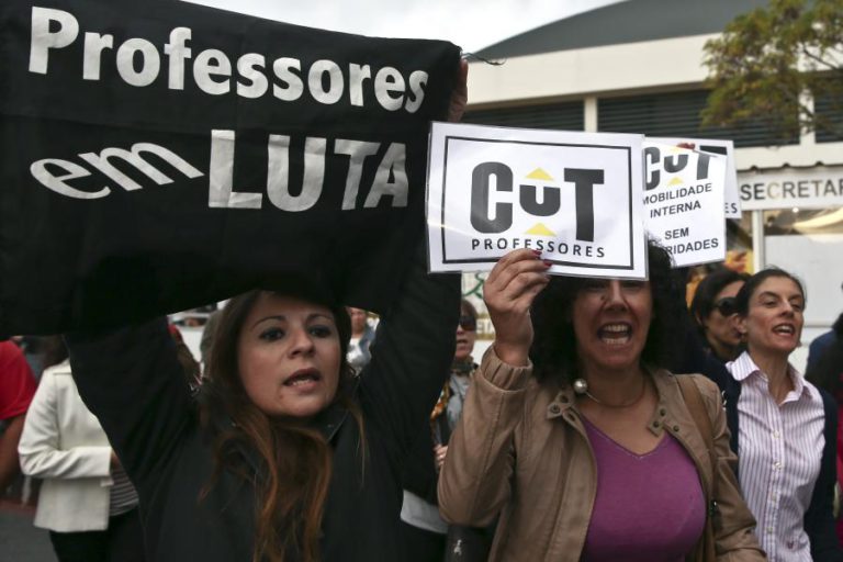 MAIS DE 80% DOS PROFESSORES QUEREM REFORMA ANTECIPADA