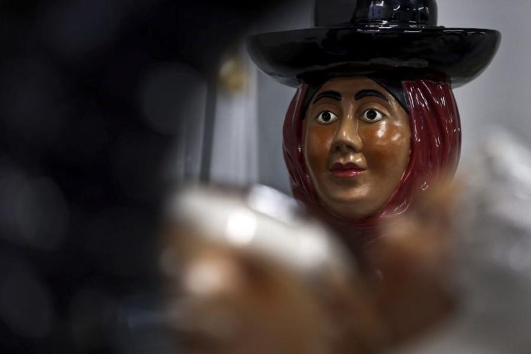 MAIS DE 150 PEÇAS DE BORDALLO PINHEIRO EM EXPOSIÇÃO NAS CALDAS DA RAINHA