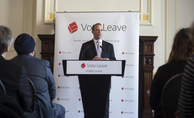 DOMINIC RAAB SUBSTITUI DAVID DAVIS ENQUANTO MINISTRO RESPONSÁVEL DO BREXIT