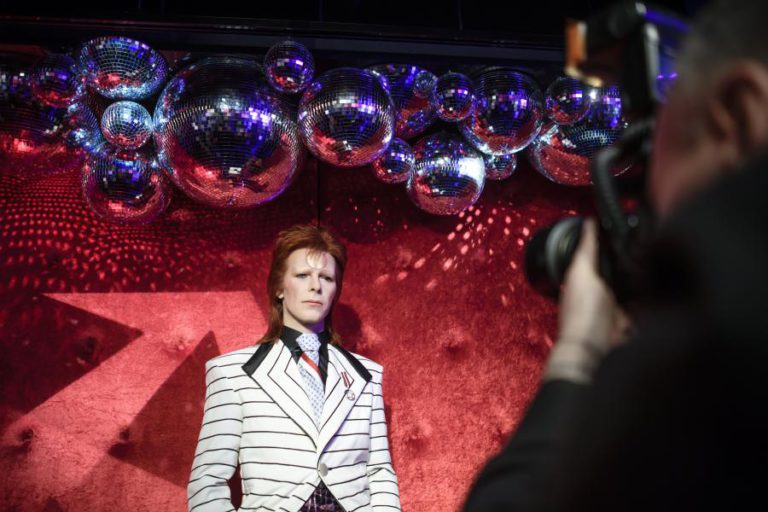 PRIMEIRA GRAVAÇÃO DE DAVID BOWIE VAI A LEILÃO EM SETEMBRO