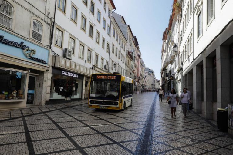 FESTIVAL LEVA MÚSICA ATÉ ESPAÇOS DO COMÉRCIO TRADICIONAL DA BAIXA DE COIMBRA