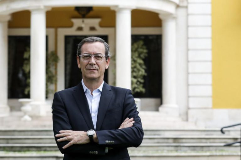 ORDEM AVISA PARA COLAPSO SE MÉDICOS COM MAIS DE 50 ANOS DEIXAREM AS URGÊNCIAS