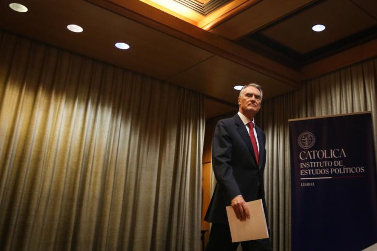 “PORTUGAL PRECISA DE MAIS CRIANÇAS” — CAVACO SILVA