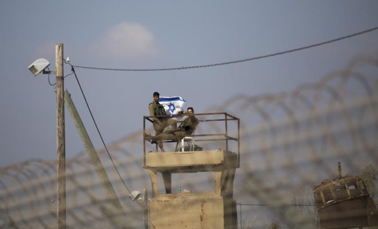 ISRAEL SUPENDE RESTRIÇÕES NA FRONTEIRA COM GAZA E DÁ SINAIS DE ACEITAR CESSAR-FOGO
