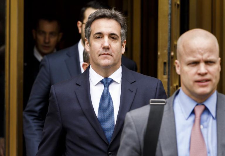 ADVOGADO DE TRUMP GRAVOU CONVERSA SOBRE PAGAMENTOS DESTE A EX-MODELO DA PLAYBOY