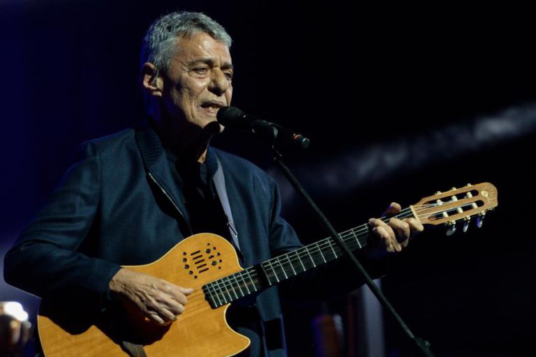 GILBERTO GIL E CHICO BUARQUE PARTICIPAM NO ESPETÁCULO “LULA LIVRE!” EM APOIO AO EX-PRESIDENTE