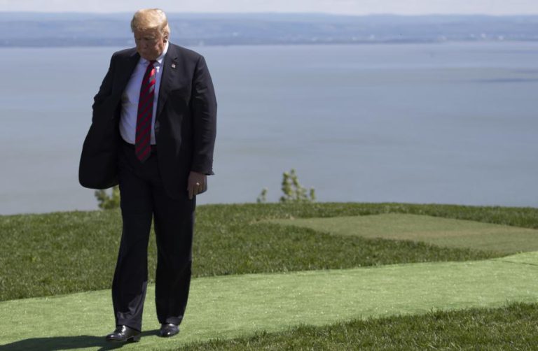 TRUMP DIZ QUE “MUITAS COISAS POSITIVAS” RESULTARÃO DA CIMEIRA COM PUTIN