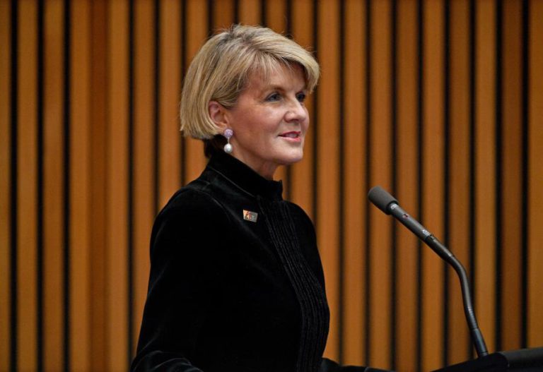 MINISTRA AUSTRALIANA EM TIMOR APÓS ACORDO SOBRE RECEITAS DE PETRÓLEO E GÁS