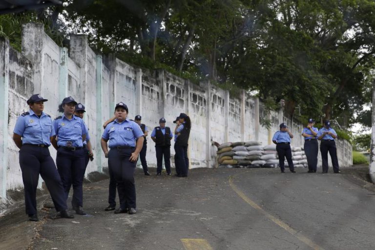 POLÍCIA DA NICARÁGUA EXPULSA MÃES QUE PROCURAM FILHOS PRESOS E DESAPARECIDOS