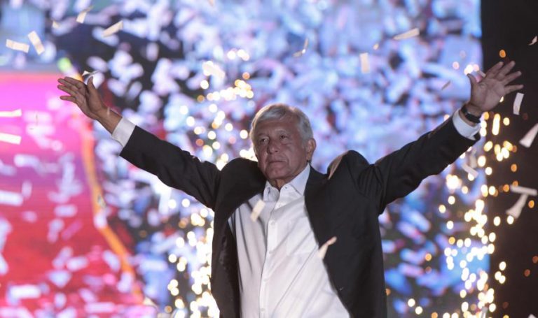 SONDAGENS À BOCA DAS URNAS DÃO VITÓRIA A LOPEZ OBRADOR NAS ELEIÇÕES NO MÉXICO