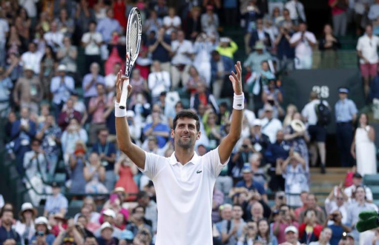 NOVAK DJOKOVIC VENCE FACILMENTE NORTE-AMERICANO TENNYS SANDGREN EM WIMBLEDON
