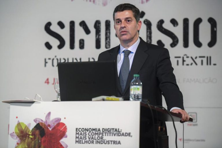 GOVERNO ANUNCIA LINHA DE FINANCIAMENTO ÀS EXPORTAÇÕES DE 600 MILHÕES DE EUROS