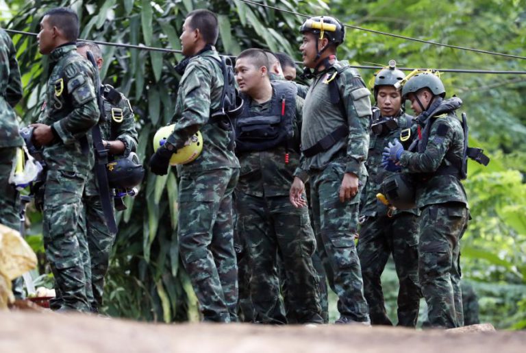 ARRANCA OPERAÇÃO PARA RETIRAR 12 JOVENS E TREINADOR DE GRUTA NA TAILÂNDIA