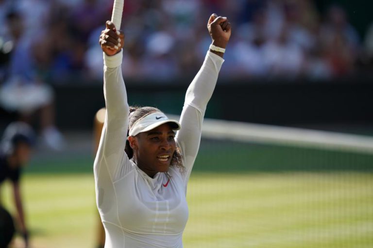 SERENA WILLIAMS APURA-SE PARA A QUARTA RONDA DE WIMBLEDON