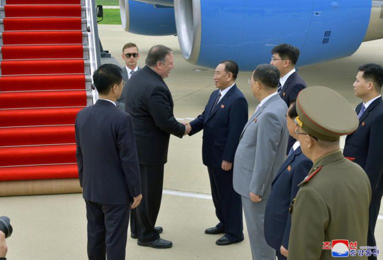 SEGUNDO DIA DE MIKE POMPEO EM PYONGYANG PARA CONSEGUIR PLANO DE DESNUCLEARIZAÇÃO