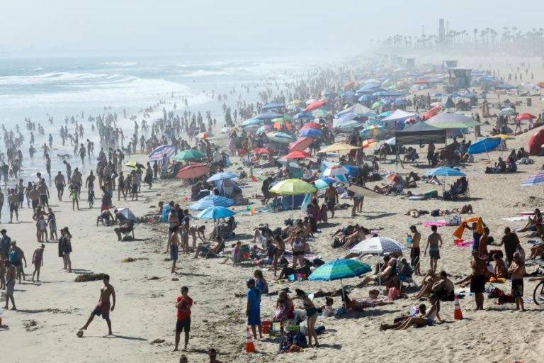 CLIMA: CALIFÓRNIA ESTÁ SOB TEMPERATURAS INÉDITAS QUE PROVOCAM FOGOS E DOENÇAS